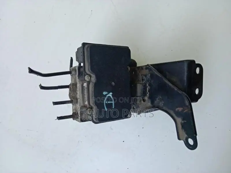 Nissan Dualis ABS Unit