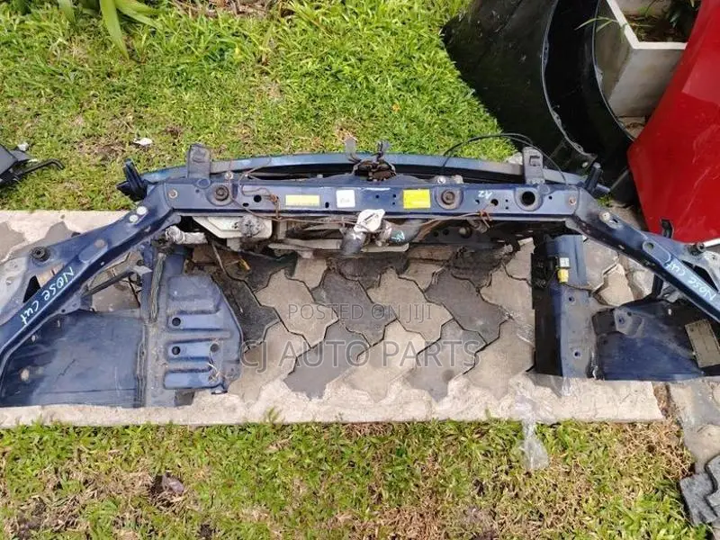 Toyota Platz Nose Cut Panel