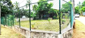 වෙියන්ගොඩ කීනවල දුම්රිය ස්ථානය ඉදිරිපිට පර්චස් 16 ඉඩමක් විකිණීමට ඇත