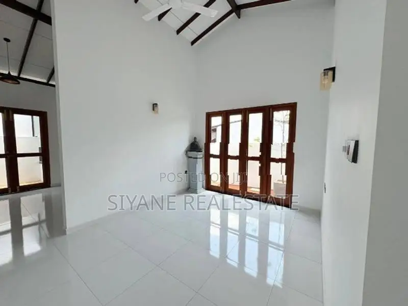 Brand New Single Storey House For Sale Athurugiriya