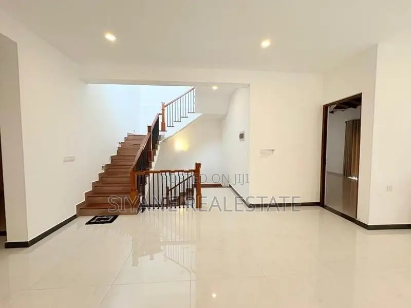 Brand New House for Sale in Thalawathugoda