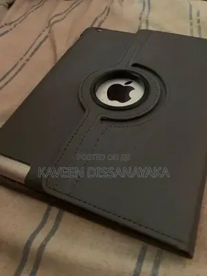 Apple iPad Tablet (Used)