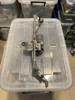 Genuine BMW X3 Front windscreen wiper motor