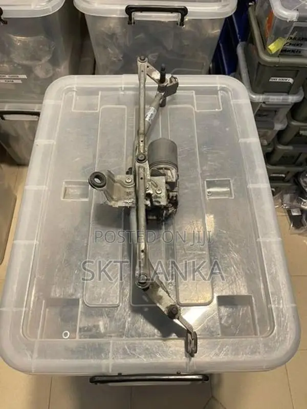 Genuine BMW X3 Front windscreen wiper motor