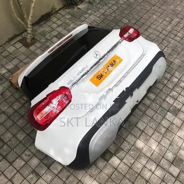 Genuine Mercedes GLA GLA180 GLA200 2018 dicky door lights bumper