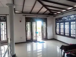 කිරිබත්ගොඩ නගරයේ වටිනා දෙමහල් නිවසක් විකිනීමට