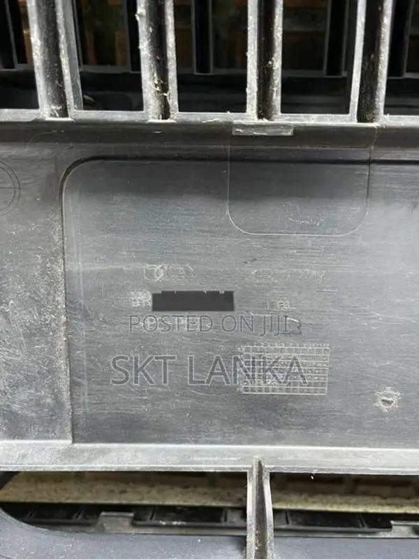 Genuine Audi Q5 2012 front bumper grille shell