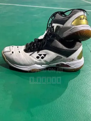 Badminton Shoes