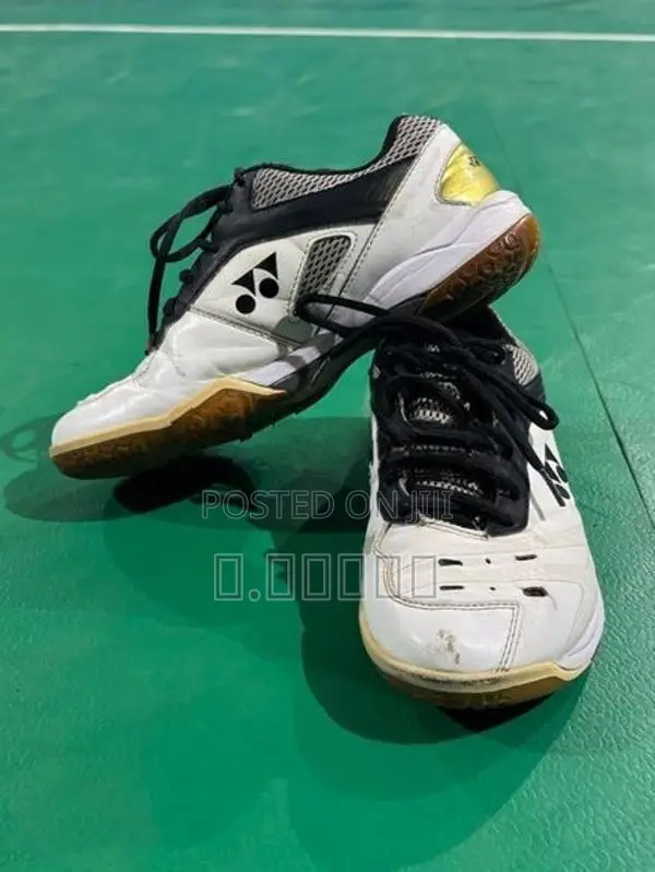 Badminton Shoes