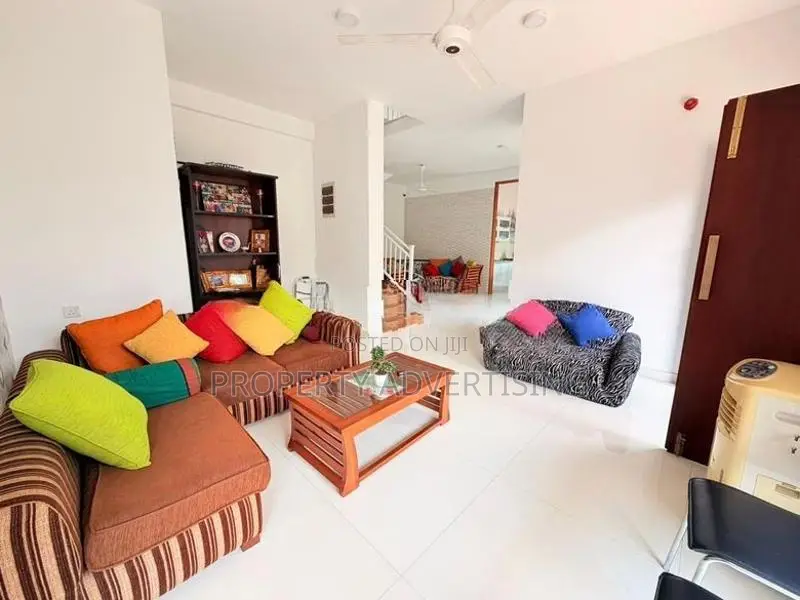 Elegantly Build House For Sale in Kalalgoda Thalawathugoda