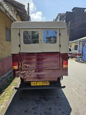 Mahindra Bolero 2006