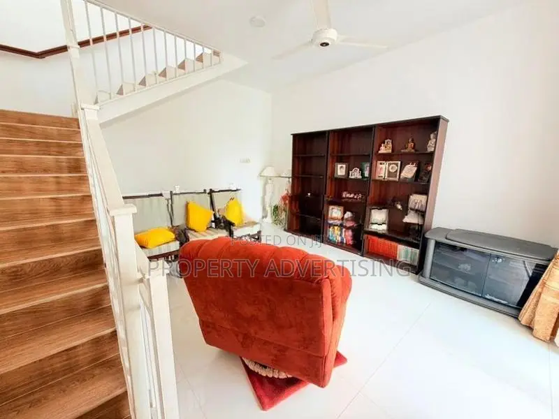 Elegantly Build House For Sale in Kalalgoda Thalawathugoda