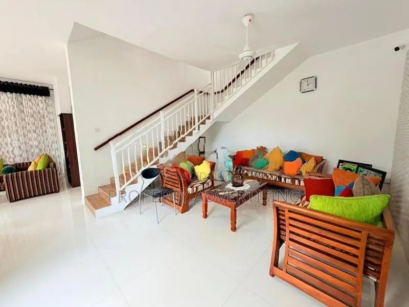 Elegantly Build House For Sale in Kalalgoda Thalawathugoda
