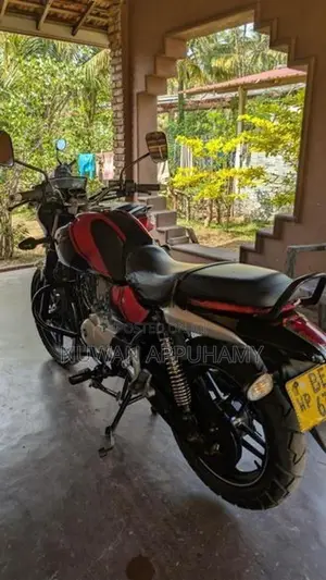 Bajaj V15 2016