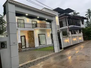 Beautiful Three Store House for Sale in Minuwangoda