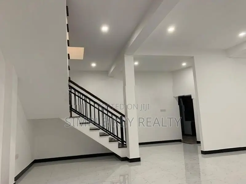 Beautiful Three Store House for Sale in Minuwangoda