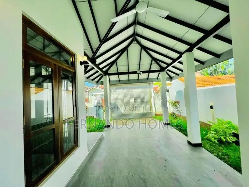 Good Newly House For Sale In Negombo Daluwakotuwa Weliehana Area