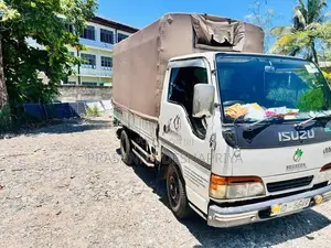 Isuzu 150 ELF (NHR69E) 1999