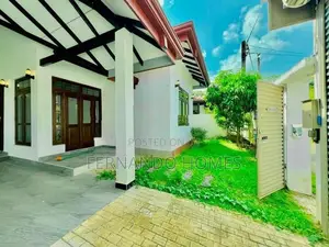 Good Newly House For Sale In Negombo Daluwakotuwa Weliehana Area
