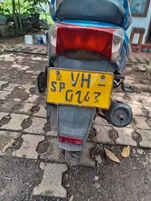 Bajaj Kristal 2010