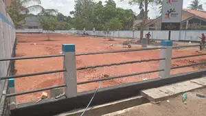 තුඩැල්ල ජා ඇල - අගරදගුරු මාවත ක්‍රිස්තුරාජ පාසලට අගනා බිම් කොටස්
