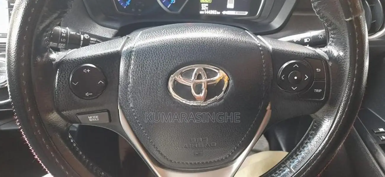 Toyota Axio Hybrid G Grade 2014