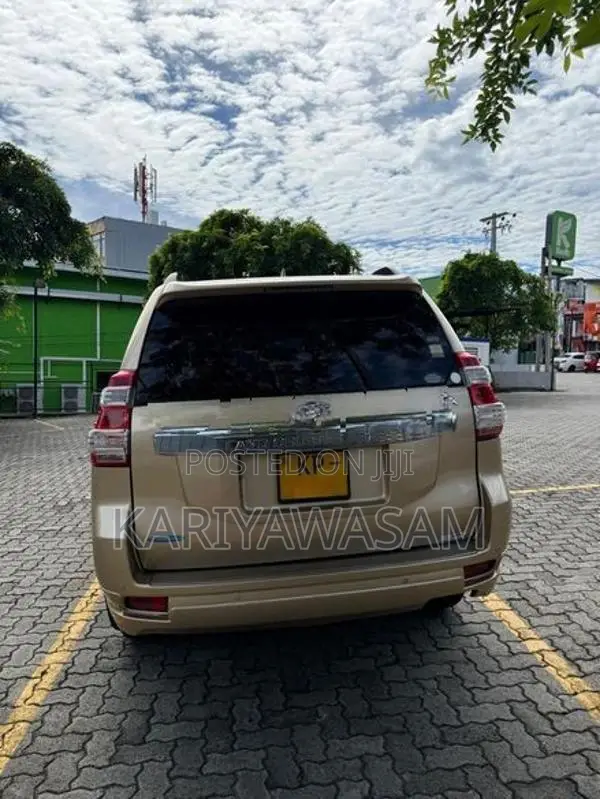 Toyota Land Cruiser Prado TX 2010