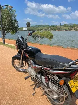 Bajaj CT100 2015
