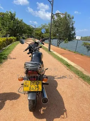 Bajaj CT100 2015