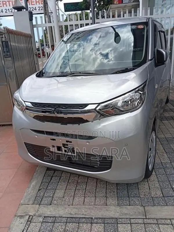 Mitsubishi eK Wagon M 2024