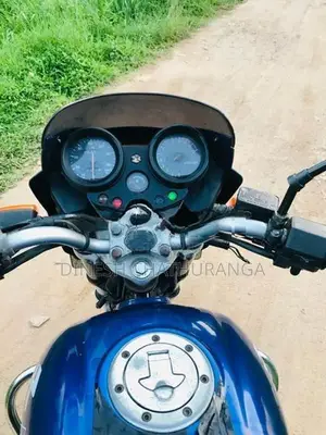Bajaj Pulsar 150 2005