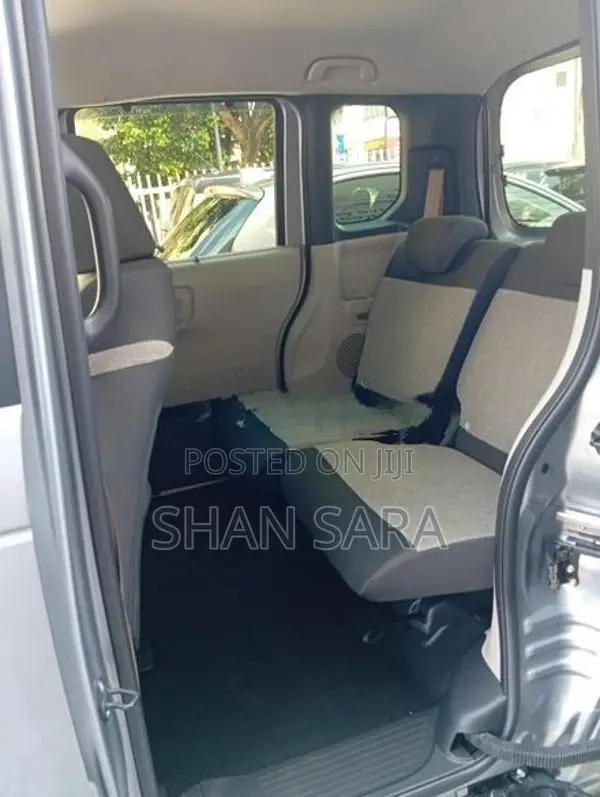 Honda N-Box G 2024