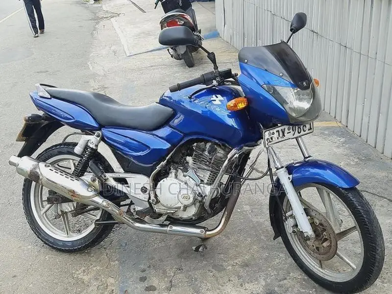 Bajaj Pulsar 150 2005