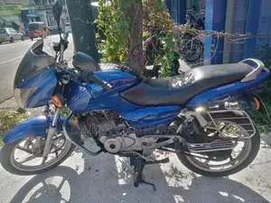 Bajaj Pulsar 150 2005