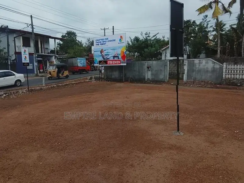 Luxury Land for Sale in Walana Panadura Quiet Neighborhood
