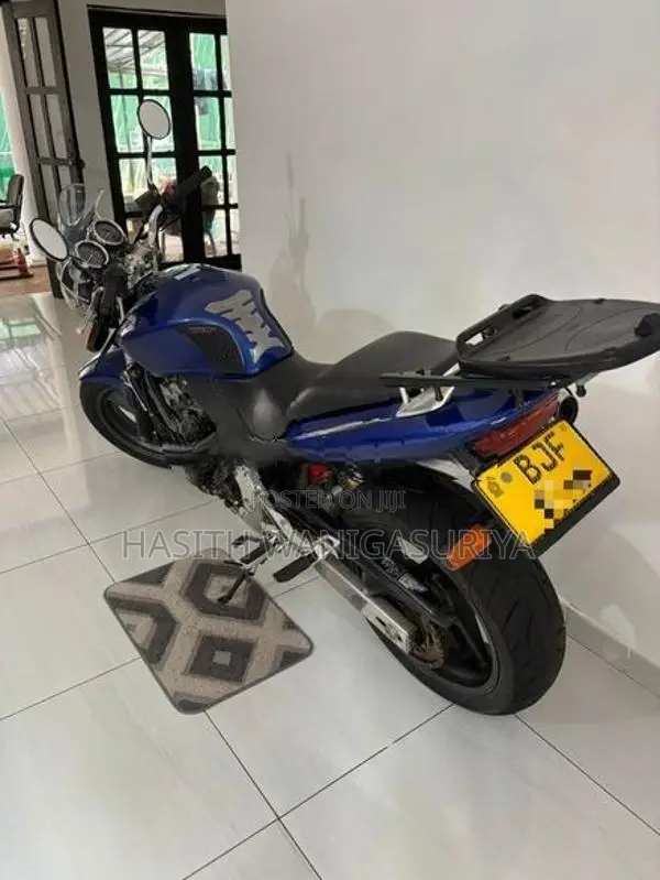 Honda Hornet CH 125 2020
