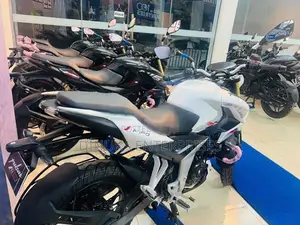 Bajaj Pulsar N160 Premium 2026