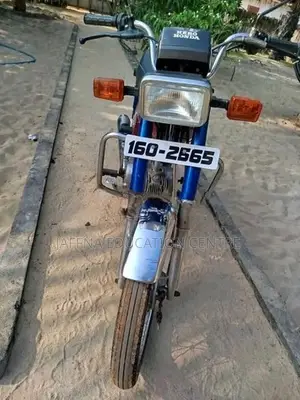 Hero CD 100 2004