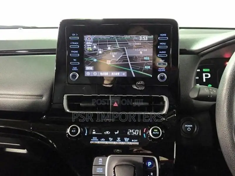 Toyota Aqua X HYBRID 2024