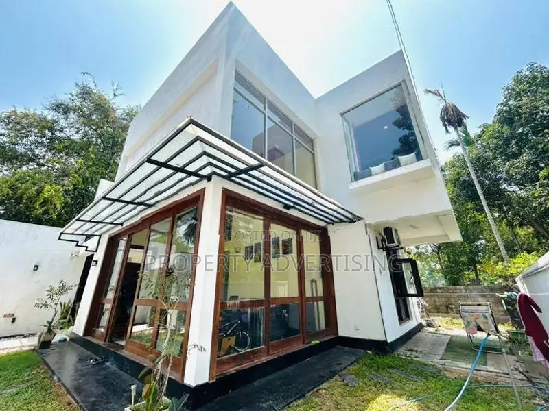 Negombo, Kimbulapitiya Beautiful 2-Storey Home for Sale