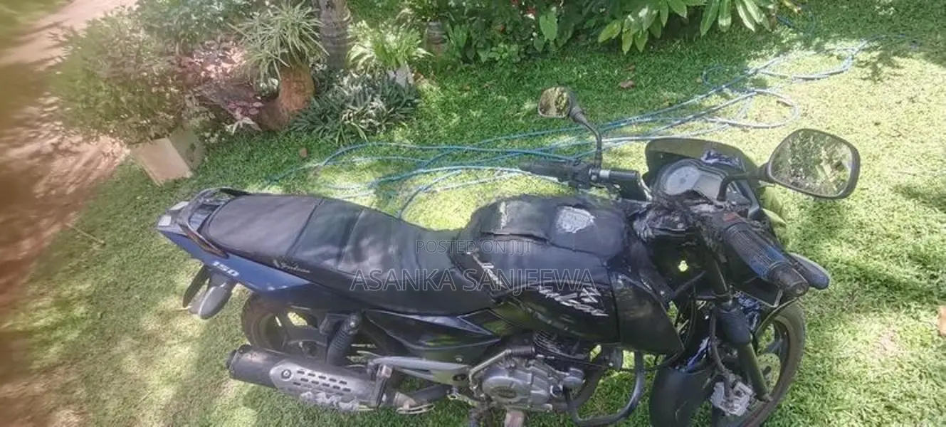 Bajaj Pulsar 150 2011