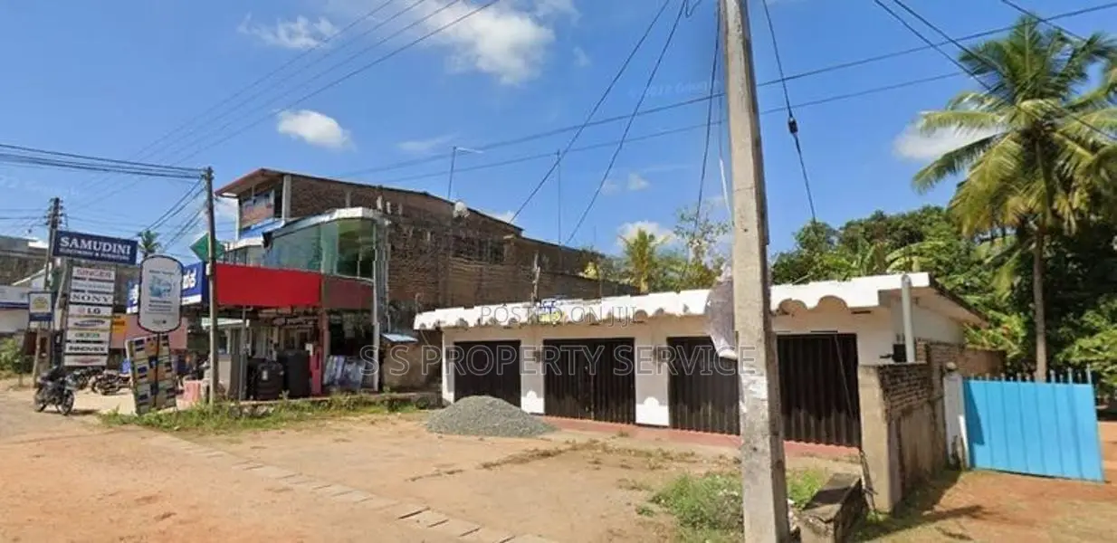 Nikaweratiya - Commercial building for sale (SSPC-39)
