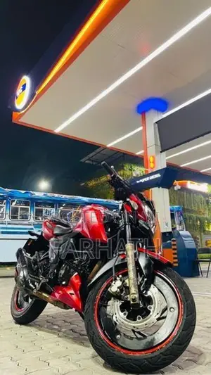 TVS Apache RTR 200 4V 2016