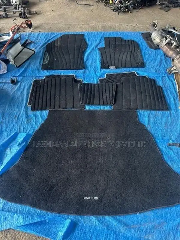 Toyota Prius ZVW50 floor Mats