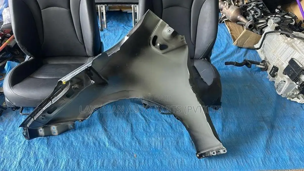 Toyota Prius ZVW50 Front Right Fender