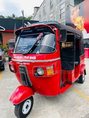 Bajaj RE 2010