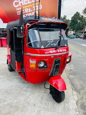 Bajaj RE 2010