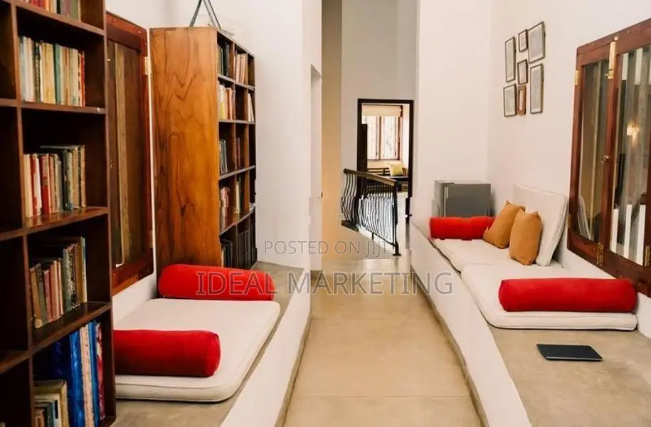 4 Bedroom Luxury House for Sale - Battaramulla (EM453)