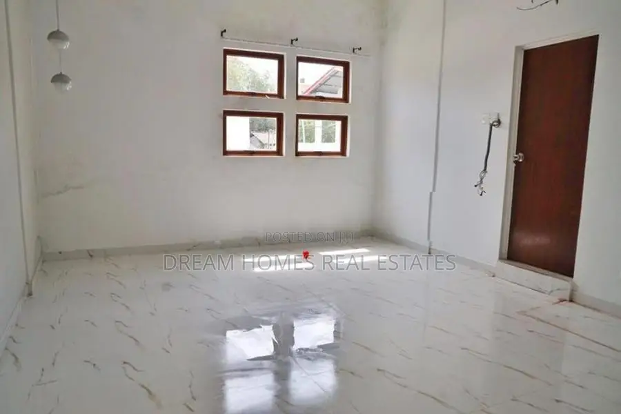 Modern 3-Storey House for Sale – Kadawatha Road, Dehiwala