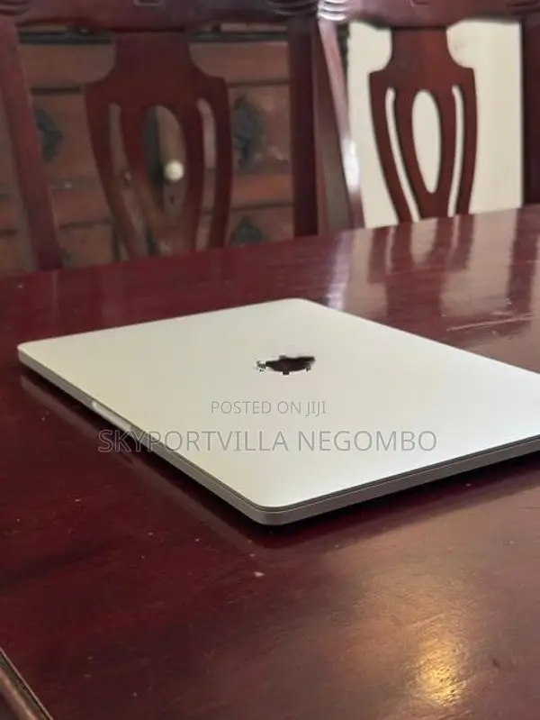 Apple MacBook Pro 13-inch 2018 (Touch Bar)